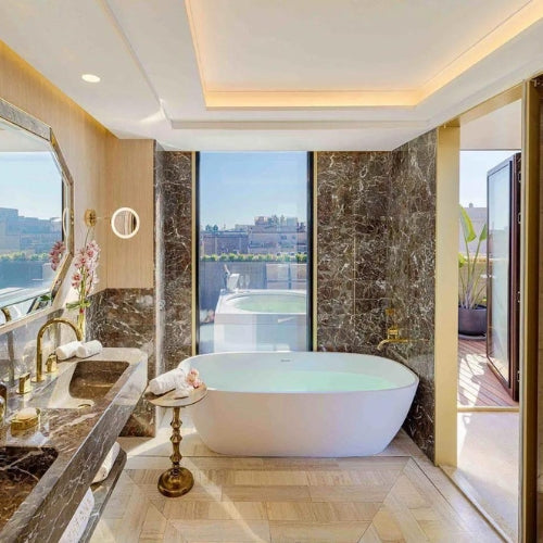 Dive Into Luxury: The Importance of Choosing the Right Bathtub